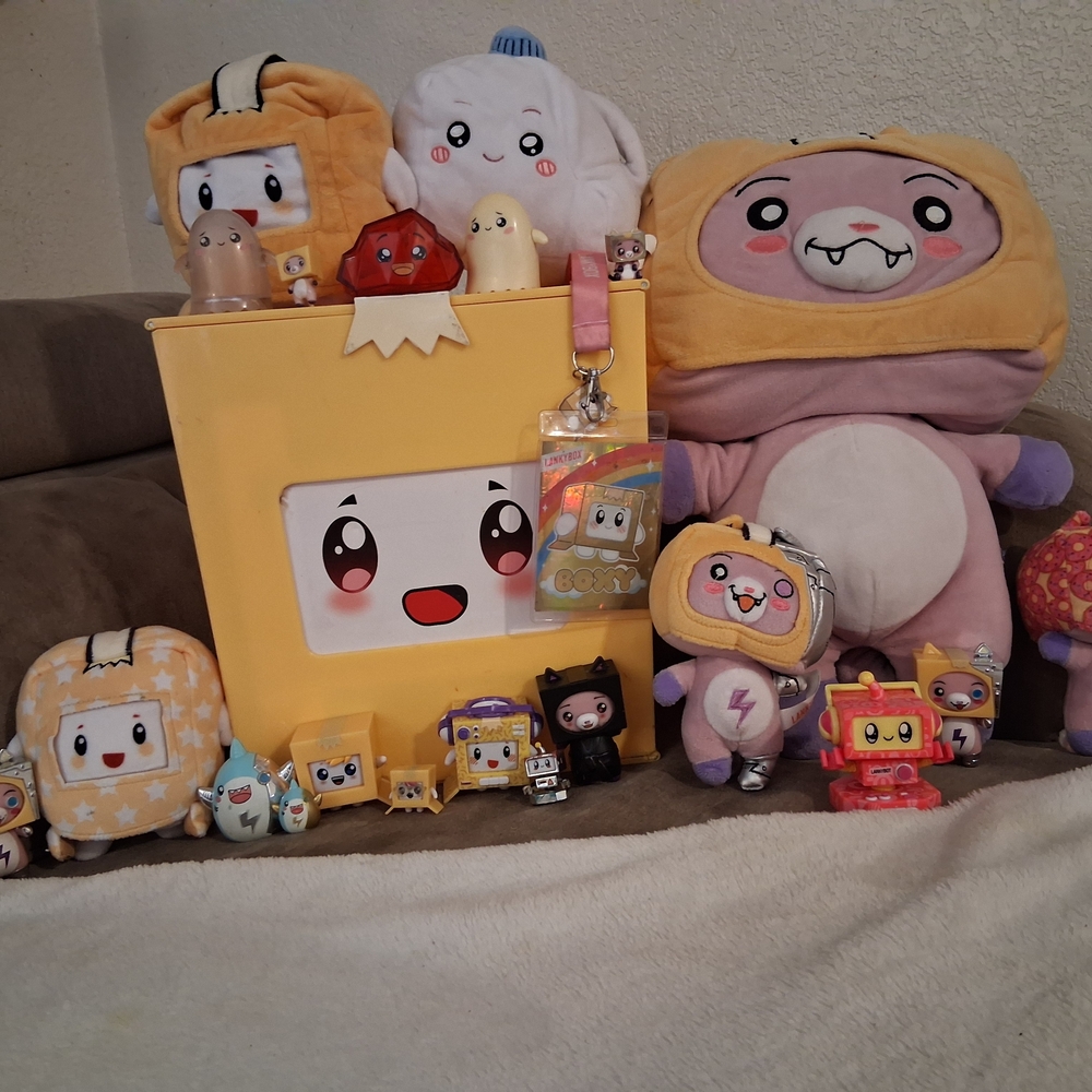 Lankybox Lot, 22 Toys In All
